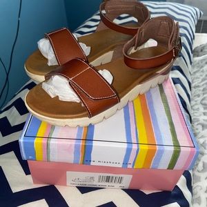 MiaShoes Sandals Girls Size 4